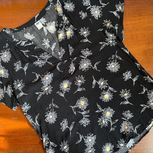 Old Navy | Daisy Print Black Floral V-Neck Blouse | Women’s Medium - Picture 4 of 9